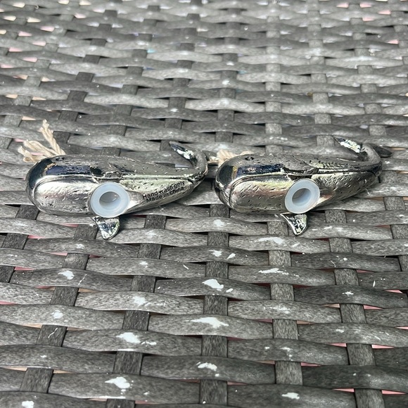 Ocean Whale Silver Kitchen Salt & Pepper Shakers - Heavy Quality - Picture 3 of 3